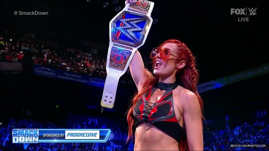 WWE_Friday_Night_SmackDown_2021_10_01_720p_HDTV_x264-NWCHD_mp4_004992172.jpg