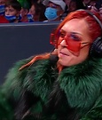 WWE_Friday_Night_SmackDown_2021_10_01_720p_HDTV_x264-NWCHD_mp4_004432936.jpg