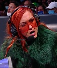 WWE_Friday_Night_SmackDown_2021_10_01_720p_HDTV_x264-NWCHD_mp4_004450453.jpg