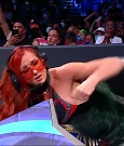 WWE_Friday_Night_SmackDown_2021_10_01_720p_HDTV_x264-NWCHD_mp4_004503706.jpg