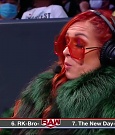 WWE_Friday_Night_SmackDown_2021_10_01_720p_HDTV_x264-NWCHD_mp4_004615896.jpg