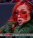 WWE_Friday_Night_SmackDown_2021_10_01_720p_HDTV_x264-NWCHD_mp4_004620100.jpg