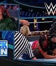 WWE_Friday_Night_SmackDown_2021_10_01_720p_HDTV_x264-NWCHD_mp4_004738519.jpg