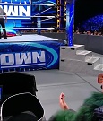WWE_Friday_Night_SmackDown_2021_10_01_720p_HDTV_x264-NWCHD_mp4_004800180.jpg