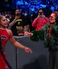 WWE_Friday_Night_SmackDown_2021_10_01_720p_HDTV_x264-NWCHD_mp4_004918598.jpg