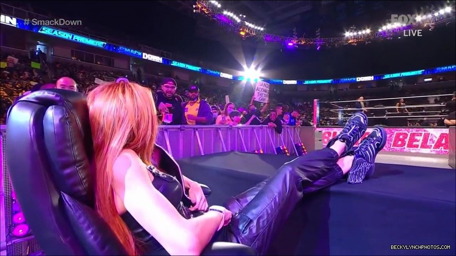 WWE_Friday_Night_SmackDown_2021_10_08_720p_HDTV_x264-NWCHD_mp4_000061995.jpg