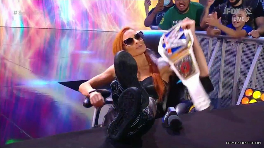 WWE_Friday_Night_SmackDown_2021_10_08_720p_HDTV_x264-NWCHD_mp4_000239672.jpg
