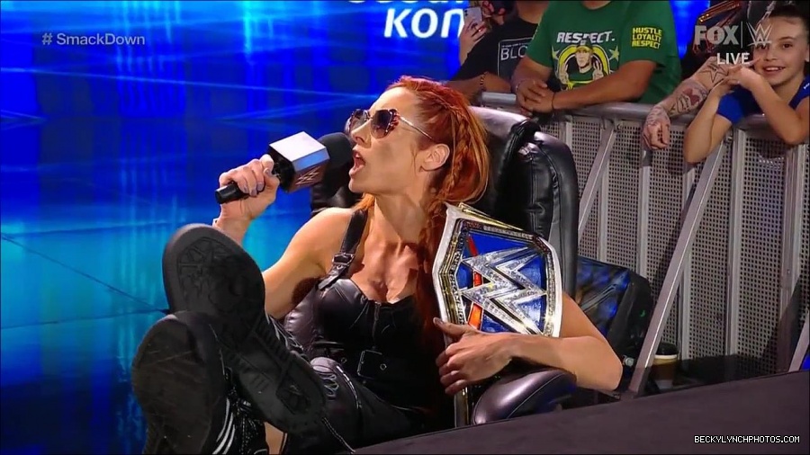 WWE_Friday_Night_SmackDown_2021_10_08_720p_HDTV_x264-NWCHD_mp4_000252285.jpg