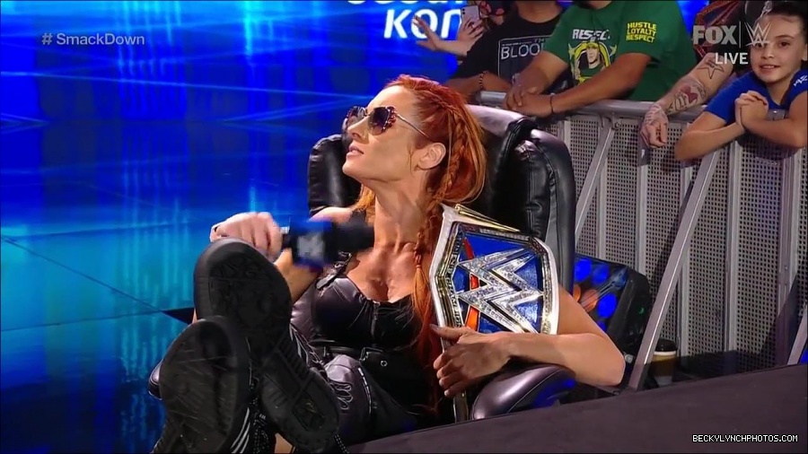 WWE_Friday_Night_SmackDown_2021_10_08_720p_HDTV_x264-NWCHD_mp4_000252986.jpg