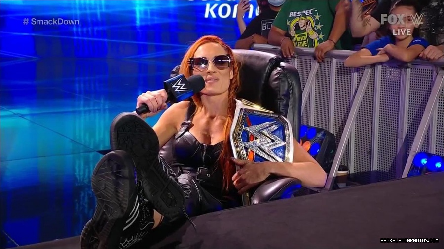 WWE_Friday_Night_SmackDown_2021_10_08_720p_HDTV_x264-NWCHD_mp4_000257190.jpg