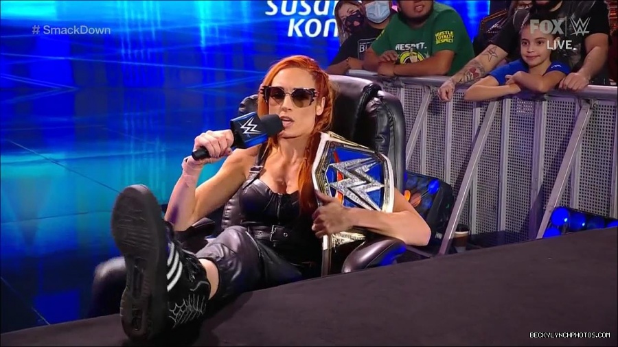 WWE_Friday_Night_SmackDown_2021_10_08_720p_HDTV_x264-NWCHD_mp4_000259993.jpg