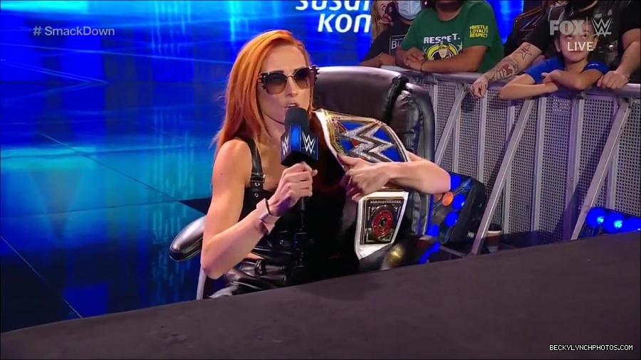 WWE_Friday_Night_SmackDown_2021_10_08_720p_HDTV_x264-NWCHD_mp4_000261394.jpg