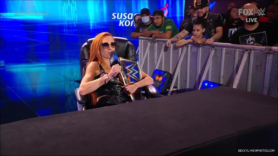 WWE_Friday_Night_SmackDown_2021_10_08_720p_HDTV_x264-NWCHD_mp4_000264897.jpg