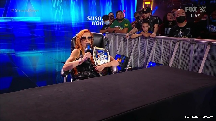 WWE_Friday_Night_SmackDown_2021_10_08_720p_HDTV_x264-NWCHD_mp4_000268401.jpg