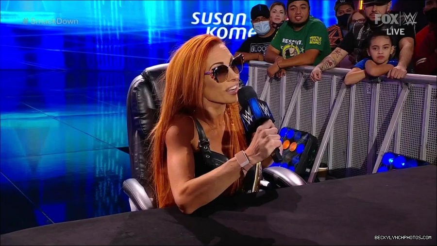 WWE_Friday_Night_SmackDown_2021_10_08_720p_HDTV_x264-NWCHD_mp4_000288721.jpg