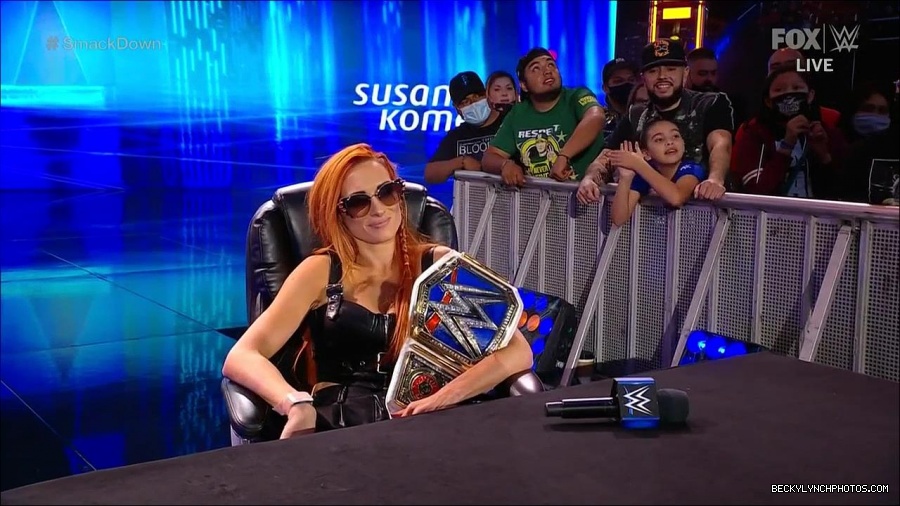 WWE_Friday_Night_SmackDown_2021_10_08_720p_HDTV_x264-NWCHD_mp4_000309042.jpg