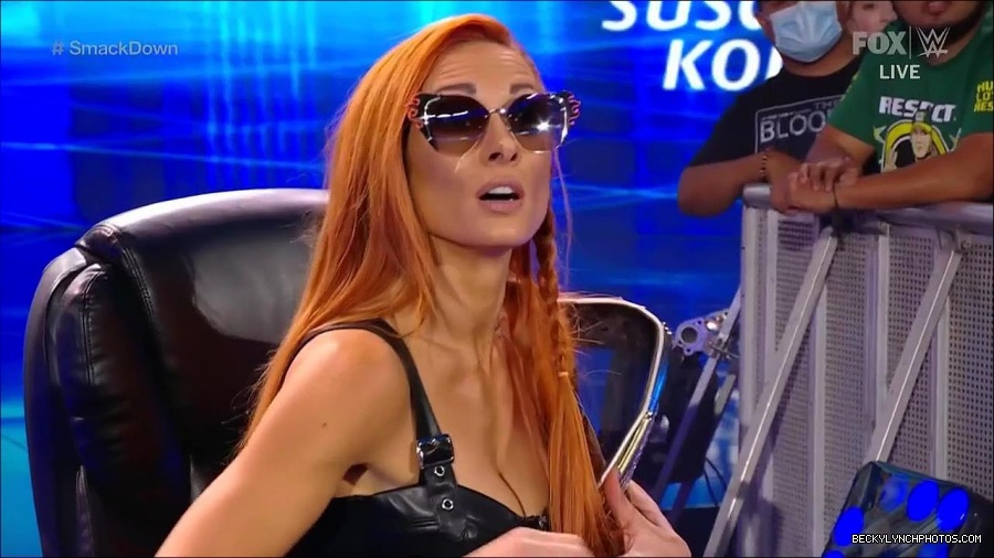WWE_Friday_Night_SmackDown_2021_10_08_720p_HDTV_x264-NWCHD_mp4_000330763.jpg