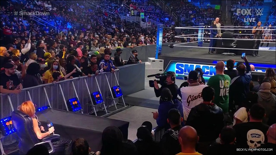 WWE_Friday_Night_SmackDown_2021_10_08_720p_HDTV_x264-NWCHD_mp4_000332865.jpg