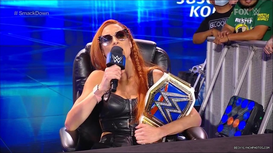 WWE_Friday_Night_SmackDown_2021_10_08_720p_HDTV_x264-NWCHD_mp4_000342675.jpg
