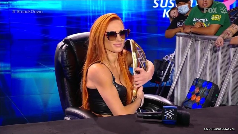 WWE_Friday_Night_SmackDown_2021_10_08_720p_HDTV_x264-NWCHD_mp4_000355288.jpg