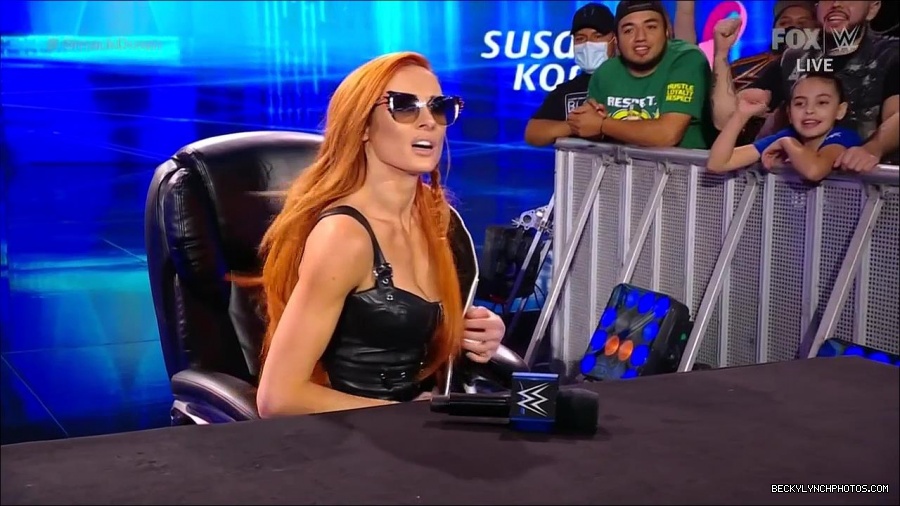 WWE_Friday_Night_SmackDown_2021_10_08_720p_HDTV_x264-NWCHD_mp4_000382615.jpg