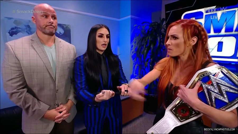 WWE_Friday_Night_SmackDown_2021_10_08_720p_HDTV_x264-NWCHD_mp4_004464849.jpg