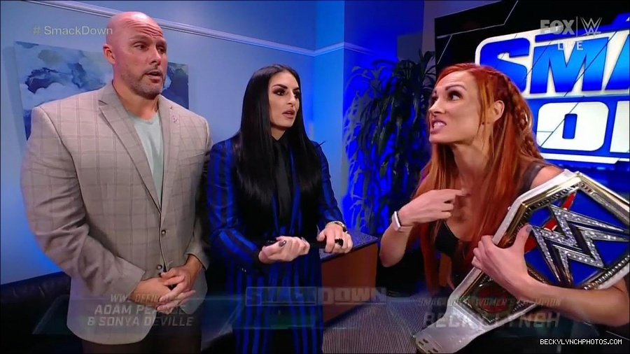 WWE_Friday_Night_SmackDown_2021_10_08_720p_HDTV_x264-NWCHD_mp4_004467652.jpg
