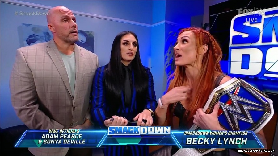 WWE_Friday_Night_SmackDown_2021_10_08_720p_HDTV_x264-NWCHD_mp4_004469053.jpg
