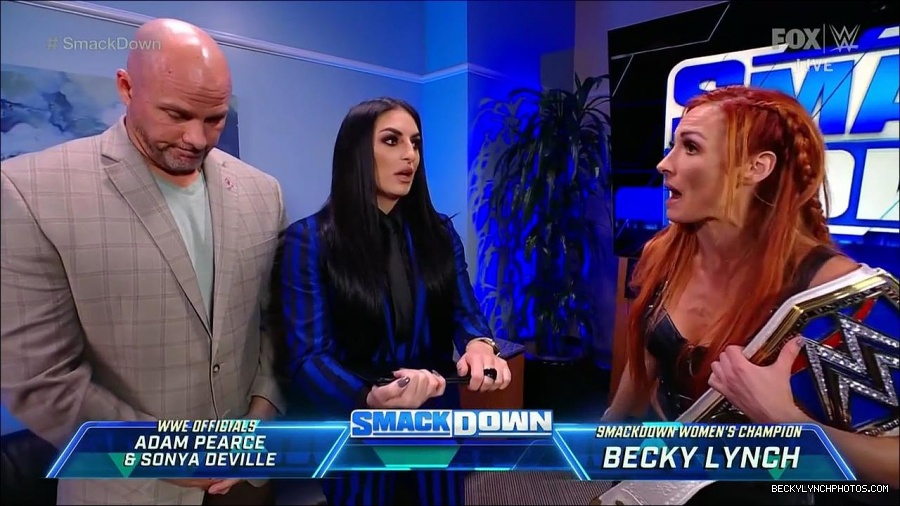 WWE_Friday_Night_SmackDown_2021_10_08_720p_HDTV_x264-NWCHD_mp4_004470455.jpg