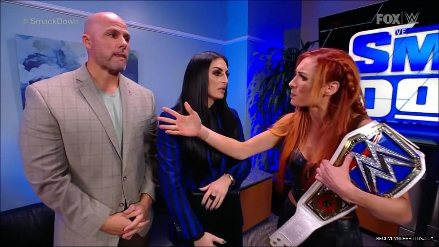 WWE_Friday_Night_SmackDown_2021_10_08_720p_HDTV_x264-NWCHD_mp4_004476060.jpg