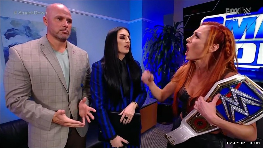 WWE_Friday_Night_SmackDown_2021_10_08_720p_HDTV_x264-NWCHD_mp4_004478163.jpg