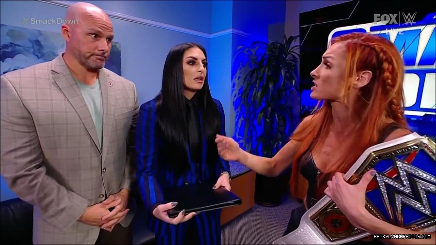 WWE_Friday_Night_SmackDown_2021_10_08_720p_HDTV_x264-NWCHD_mp4_004483768.jpg