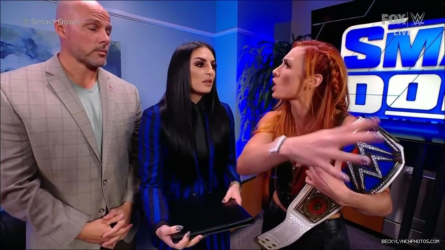 WWE_Friday_Night_SmackDown_2021_10_08_720p_HDTV_x264-NWCHD_mp4_004484469.jpg