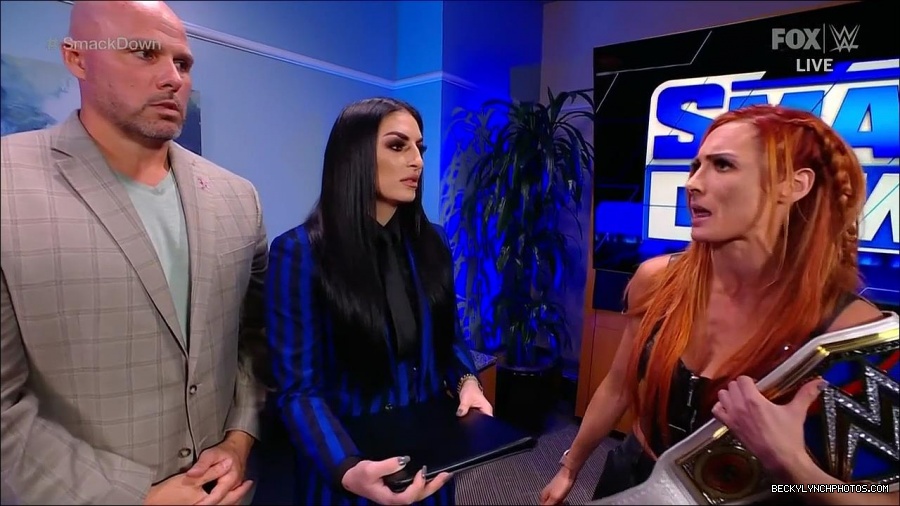 WWE_Friday_Night_SmackDown_2021_10_08_720p_HDTV_x264-NWCHD_mp4_004487972.jpg