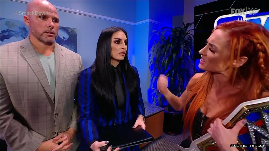 WWE_Friday_Night_SmackDown_2021_10_08_720p_HDTV_x264-NWCHD_mp4_004490074.jpg