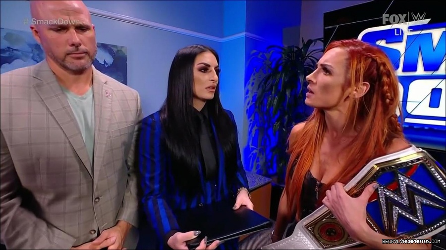 WWE_Friday_Night_SmackDown_2021_10_08_720p_HDTV_x264-NWCHD_mp4_004492177.jpg