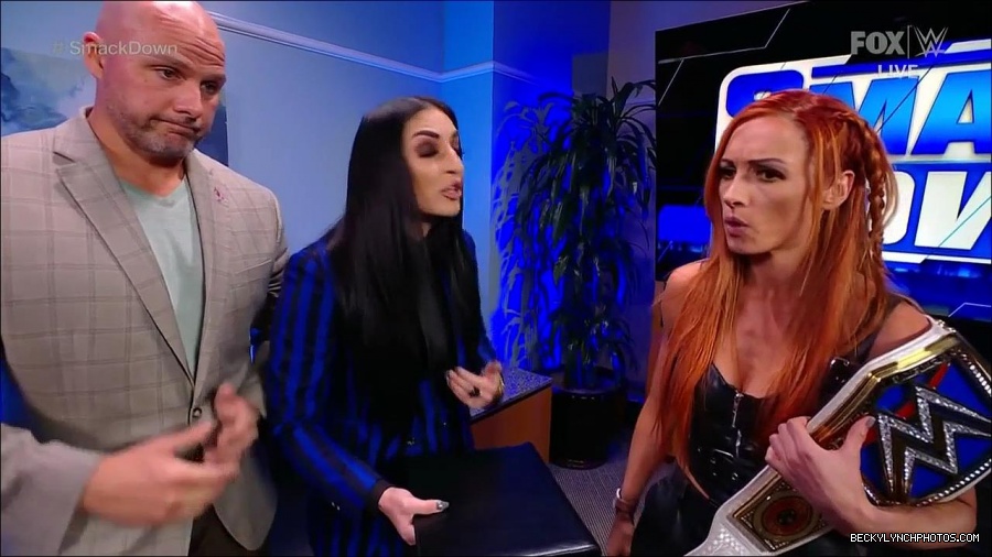 WWE_Friday_Night_SmackDown_2021_10_08_720p_HDTV_x264-NWCHD_mp4_004507592.jpg