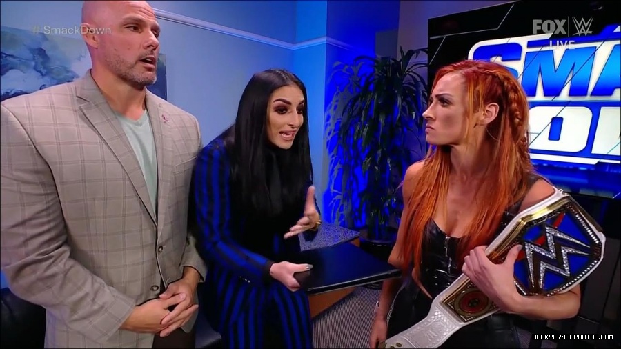 WWE_Friday_Night_SmackDown_2021_10_08_720p_HDTV_x264-NWCHD_mp4_004511095.jpg