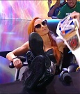WWE_Friday_Night_SmackDown_2021_10_08_720p_HDTV_x264-NWCHD_mp4_000239672.jpg