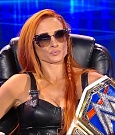 WWE_Friday_Night_SmackDown_2021_10_08_720p_HDTV_x264-NWCHD_mp4_000370703.jpg