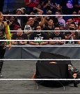 WWE_Friday_Night_SmackDown_2021_10_08_720p_HDTV_x264-NWCHD_mp4_000480012.jpg
