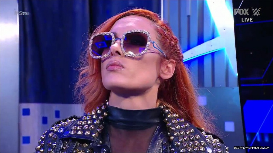 WWE_Supersized_SmackDown_2021_10_15_720p_HDTV_x264-NWCHD_mp4_004751123.jpg
