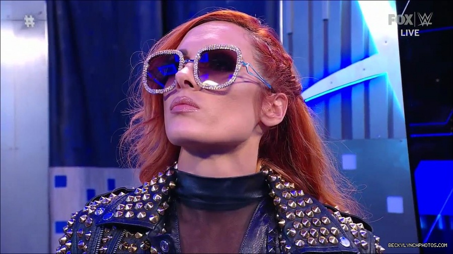 WWE_Supersized_SmackDown_2021_10_15_720p_HDTV_x264-NWCHD_mp4_004751724.jpg