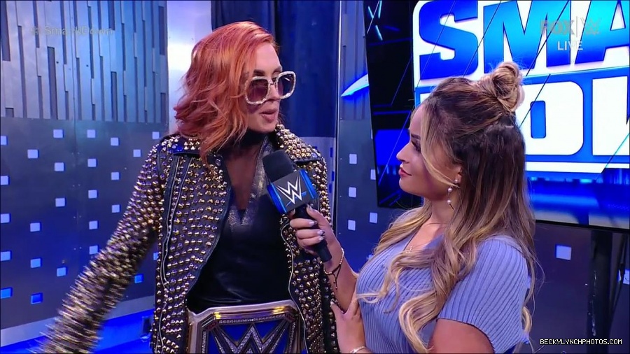 WWE_Supersized_SmackDown_2021_10_15_720p_HDTV_x264-NWCHD_mp4_004785357.jpg