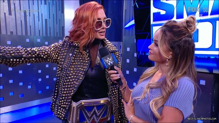 WWE_Supersized_SmackDown_2021_10_15_720p_HDTV_x264-NWCHD_mp4_004787159.jpg