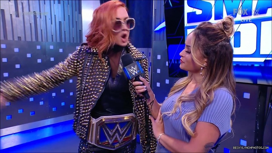 WWE_Supersized_SmackDown_2021_10_15_720p_HDTV_x264-NWCHD_mp4_004787760.jpg