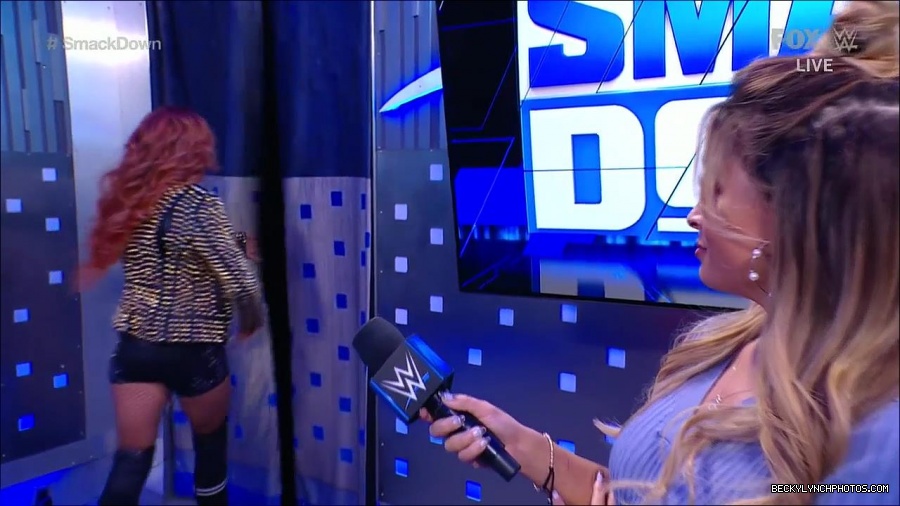 WWE_Supersized_SmackDown_2021_10_15_720p_HDTV_x264-NWCHD_mp4_004803375.jpg