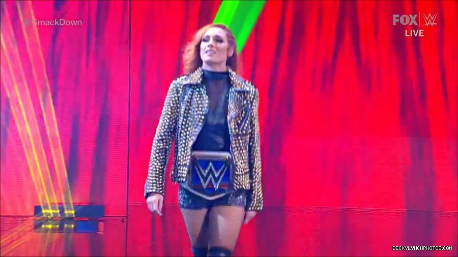 WWE_Supersized_SmackDown_2021_10_15_720p_HDTV_x264-NWCHD_mp4_004815387.jpg