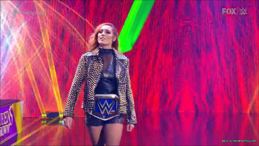WWE_Supersized_SmackDown_2021_10_15_720p_HDTV_x264-NWCHD_mp4_004816589.jpg