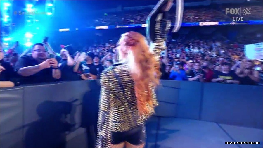 WWE_Supersized_SmackDown_2021_10_15_720p_HDTV_x264-NWCHD_mp4_004841814.jpg